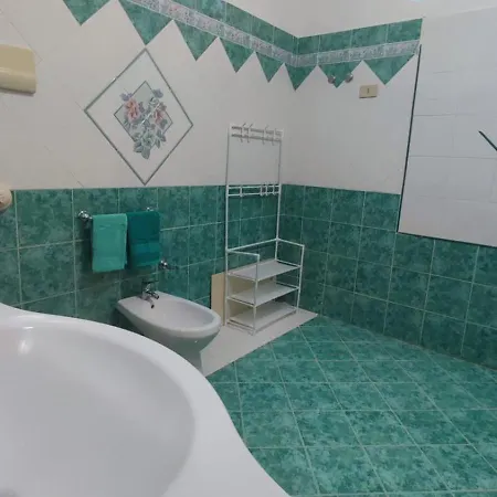 Casa Di Mitri 3* كاريني