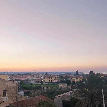 Casa Di Mitri كاريني