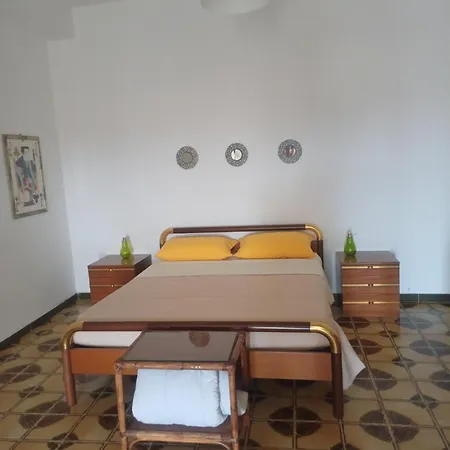 Casa Di Mitri Bed & Breakfast 3*
